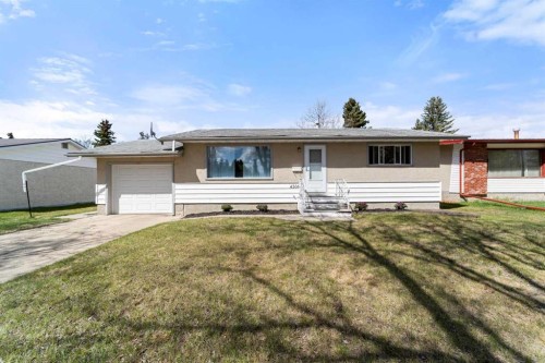 4206 60 Street Close  Camrose, AB T4V 2H3