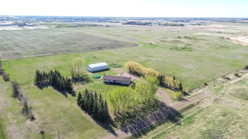 4905 82 Street  Stettler, AB T0C 2L0