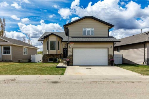 898 Ramage Crescent, Red Deer, AB - Outdoor With Facade