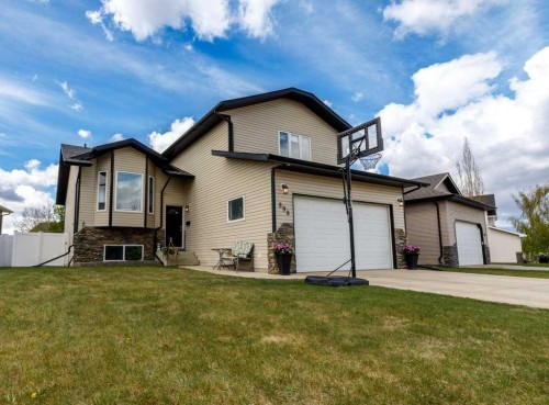 898 Ramage Crescent, Red Deer, AB - Outdoor