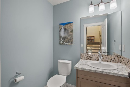 14 Tagish Avenue, Red Deer, AB - Indoor Photo Showing Bathroom