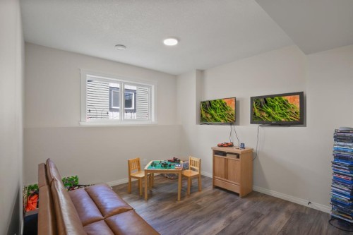 14 Tagish Avenue, Red Deer, AB - Indoor