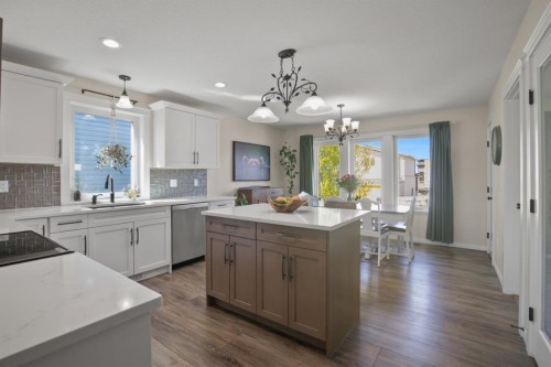14 Tagish Avenue, Red Deer, AB - Indoor Photo Showing Kitchen