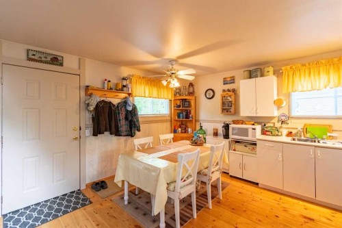 14 & 16 4 Street, White Sands, AB - Indoor