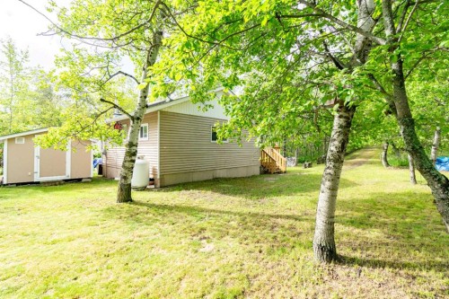 14 & 16 4 Street, White Sands, AB - Outdoor