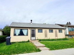 5112 47 street Rocky Mountain House, AB T4T 1M4