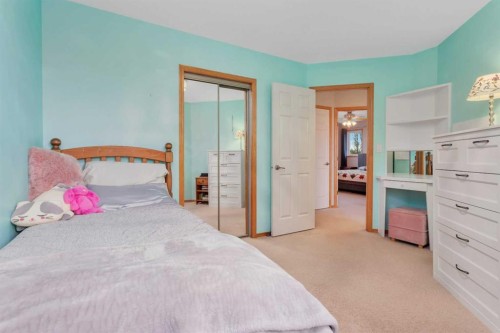 35 Lang Close, Red Deer, AB - Indoor Photo Showing Bedroom