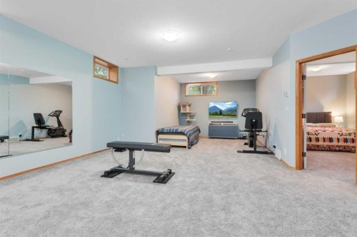 35 Lang Close, Red Deer, AB - Indoor Photo Showing Other Room