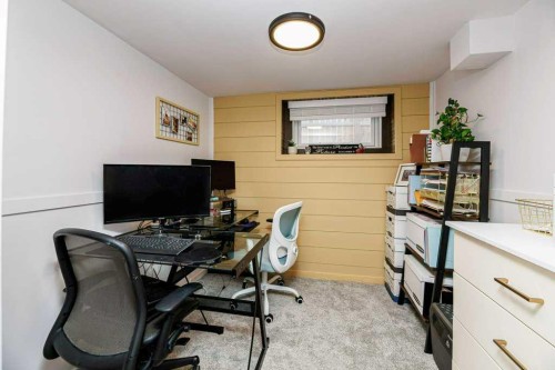 4836 49 Street, Innisfail, AB - Indoor Photo Showing Office