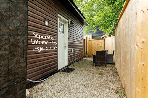 4836 49 Street, Innisfail, AB - Outdoor