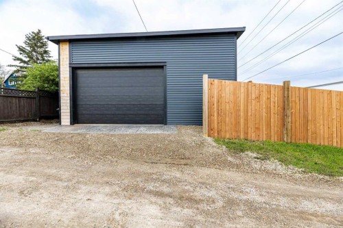 4836 49 Street, Innisfail, AB - Outdoor