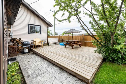 4836 49 Street, Innisfail, AB - Outdoor With Exterior