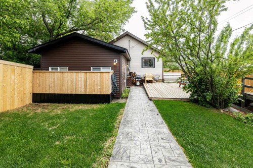 4836 49 Street, Innisfail, AB - Outdoor