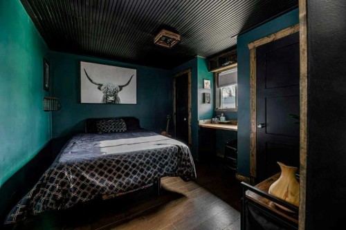 4836 49 Street, Innisfail, AB - Indoor Photo Showing Bedroom
