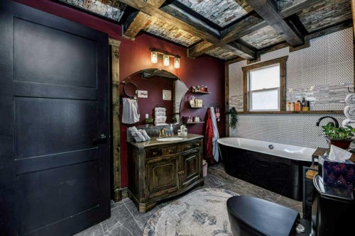 4836 49 Street, Innisfail, AB - Indoor