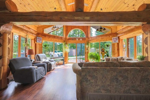 101 Clearwater Heights Drive, Rural Clearwater County, AB - Indoor Photo Showing Living Room
