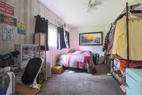 101 Clearwater Heights Drive, Rural Clearwater County, AB - Indoor Photo Showing Bedroom