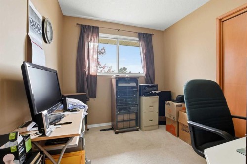 4726 47 Avenue, Lacombe, AB - Indoor Photo Showing Office