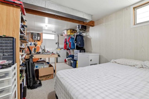 4726 47 Avenue, Lacombe, AB - Indoor Photo Showing Bedroom