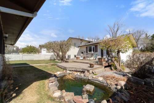 6121 39 Avenue, Camrose, AB - Outdoor