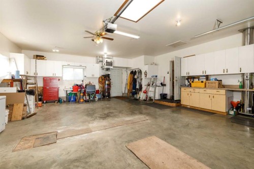 39508B Rr271, Rural Lacombe County, AB - Indoor Photo Showing Garage