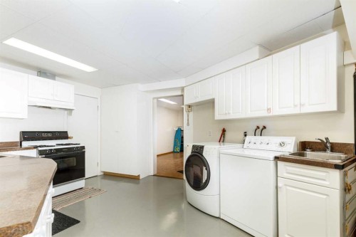 39508B Rr271, Rural Lacombe County, AB - Indoor Photo Showing Laundry Room