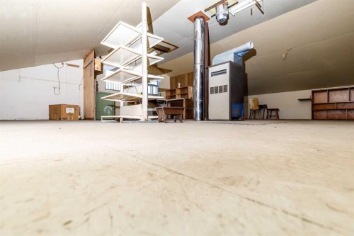 39508B Rr271, Rural Lacombe County, AB - Indoor Photo Showing Other Room