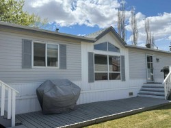 4621 46 Street Sylvan Lake, AB T4S 1N9