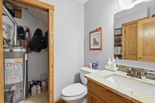 B59 Cottage Crescent, Golden Days, AB - Indoor Photo Showing Bathroom