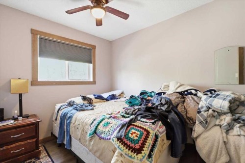B59 Cottage Crescent, Golden Days, AB - Indoor Photo Showing Bedroom