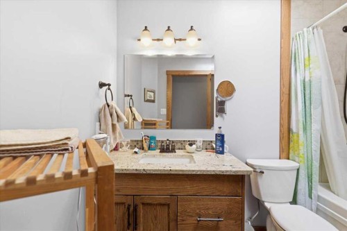 B59 Cottage Crescent, Golden Days, AB - Indoor Photo Showing Bathroom