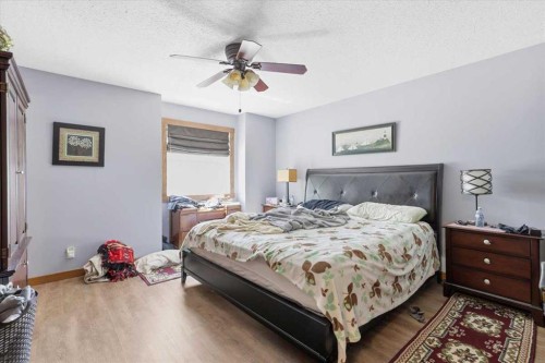 B59 Cottage Crescent, Golden Days, AB - Indoor Photo Showing Bedroom