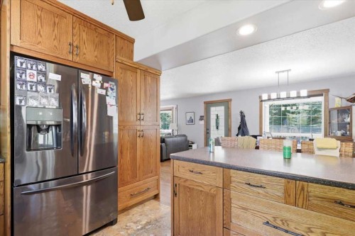 B59 Cottage Crescent, Golden Days, AB - Indoor Photo Showing Kitchen