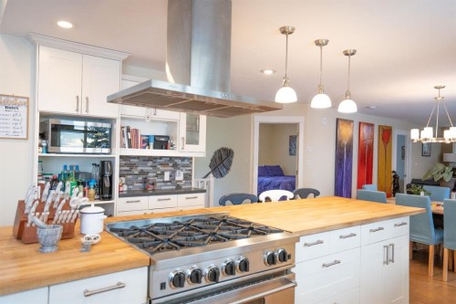 642 Cedar Way, Rural Camrose County, AB - Indoor Photo Showing Kitchen With Upgraded Kitchen