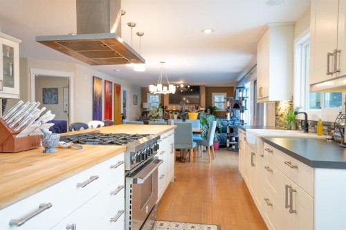 642 Cedar Way, Rural Camrose County, AB - Indoor Photo Showing Kitchen