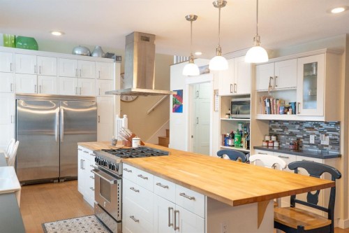642 Cedar Way, Rural Camrose County, AB - Indoor Photo Showing Kitchen With Stainless Steel Kitchen With Upgraded Kitchen