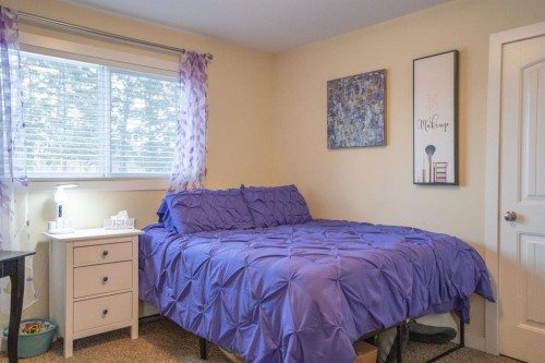 642 Cedar Way, Rural Camrose County, AB - Indoor Photo Showing Bedroom