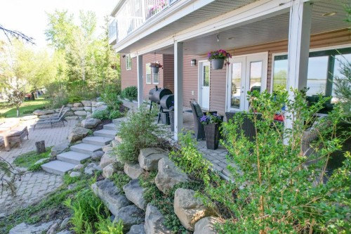642 Cedar Way, Rural Camrose County, AB - Outdoor