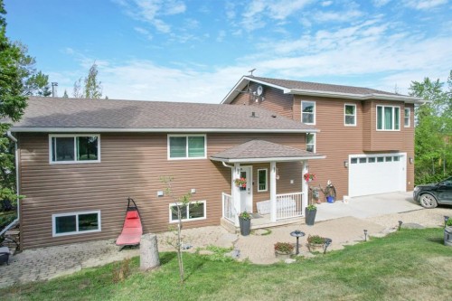 642 Cedar Way, Rural Camrose County, AB - Outdoor
