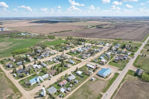 140 1St Street, Edberg, AB - Outdoor With View