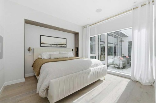 305 Jarvis Glen Court, Jarvis Bay, AB - Indoor Photo Showing Bedroom
