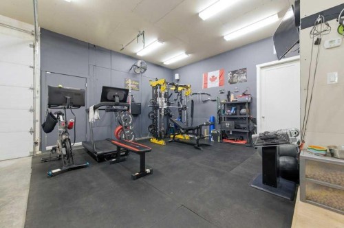 305 Jarvis Glen Court, Jarvis Bay, AB - Indoor Photo Showing Gym Room