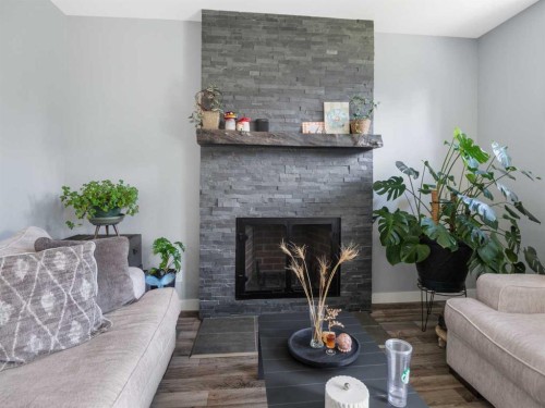3541 44 Avenue, Red Deer, AB 