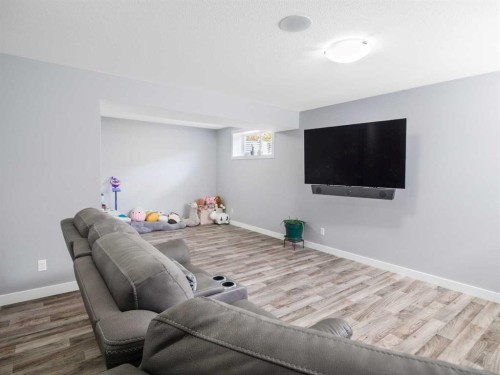 3541 44 Avenue, Red Deer, AB 