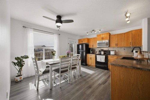 62 Mcdougall Close, Penhold, AB - Indoor
