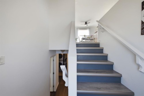 62 Mcdougall Close, Penhold, AB - Indoor Photo Showing Other Room