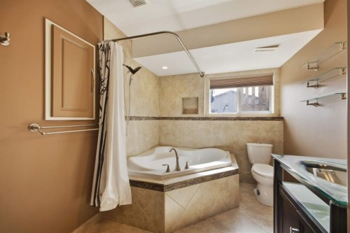 62 Mcdougall Close, Penhold, AB - Indoor Photo Showing Bathroom