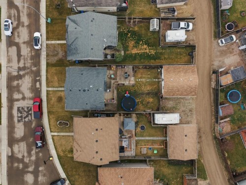62 Mcdougall Close, Penhold, AB - 