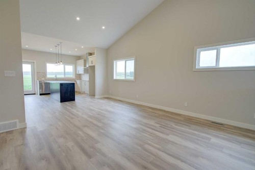 20 Ian Way, Sylvan Lake, AB - Indoor Photo Showing Living Room
