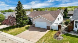 50 Westwood Crescent Sylvan Lake, AB T4S 1V8